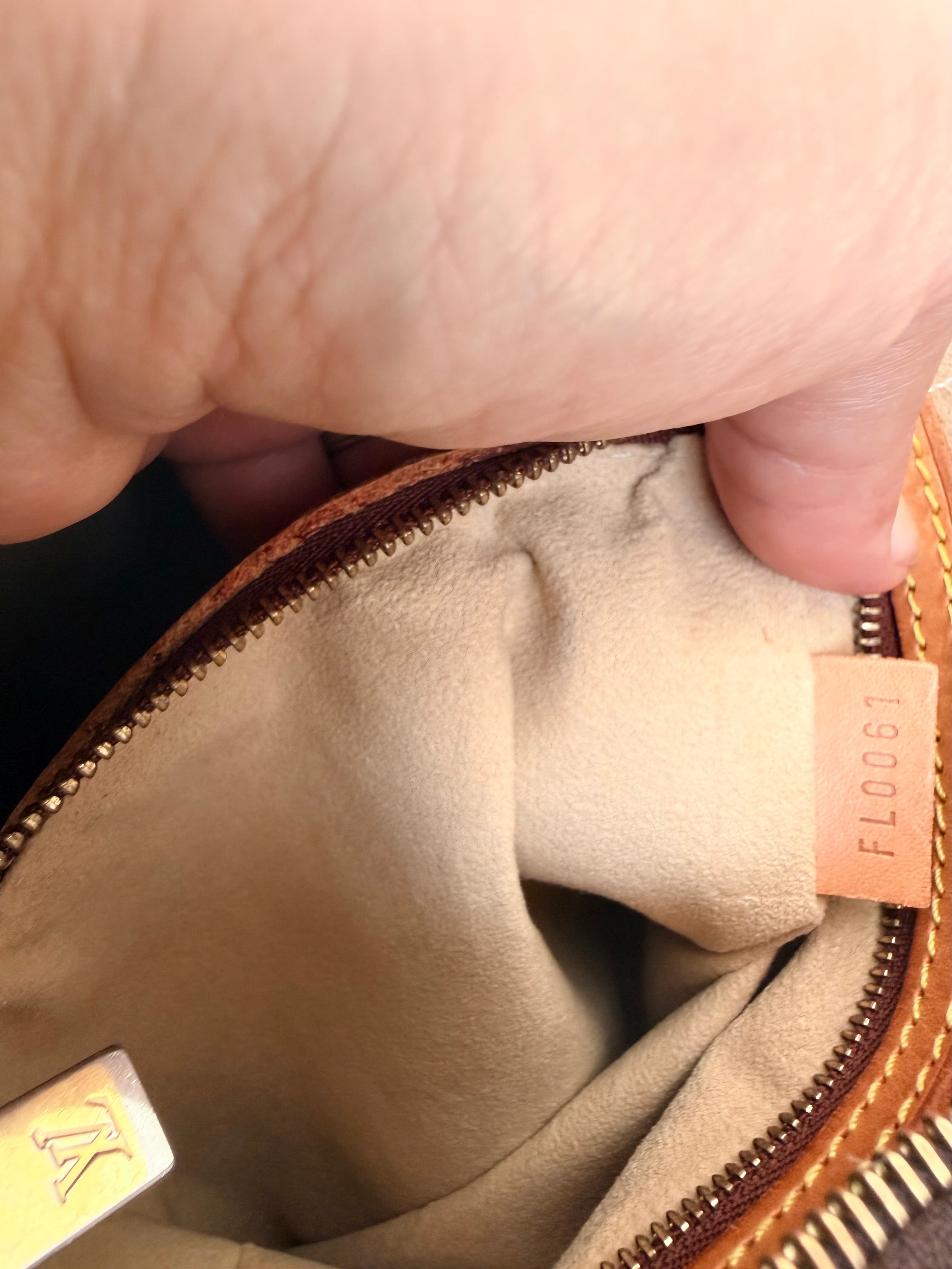 Louis Vuitton Looping MM Monogram Shoulder Bag