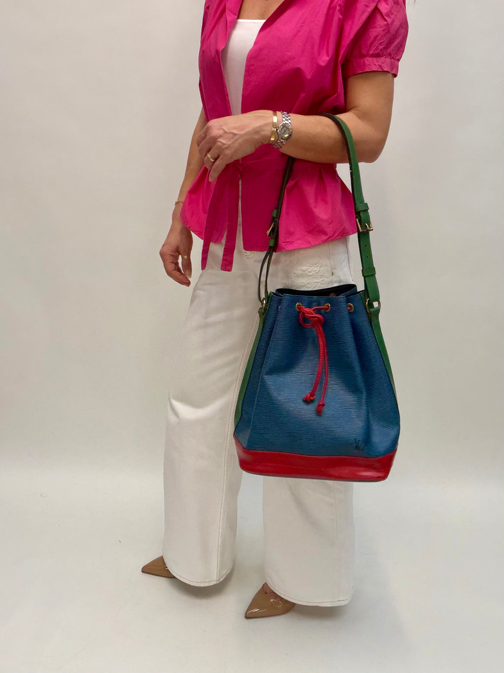Louis Vuitton Noé Epi Leather Shoulder Bag Blue Multicolor