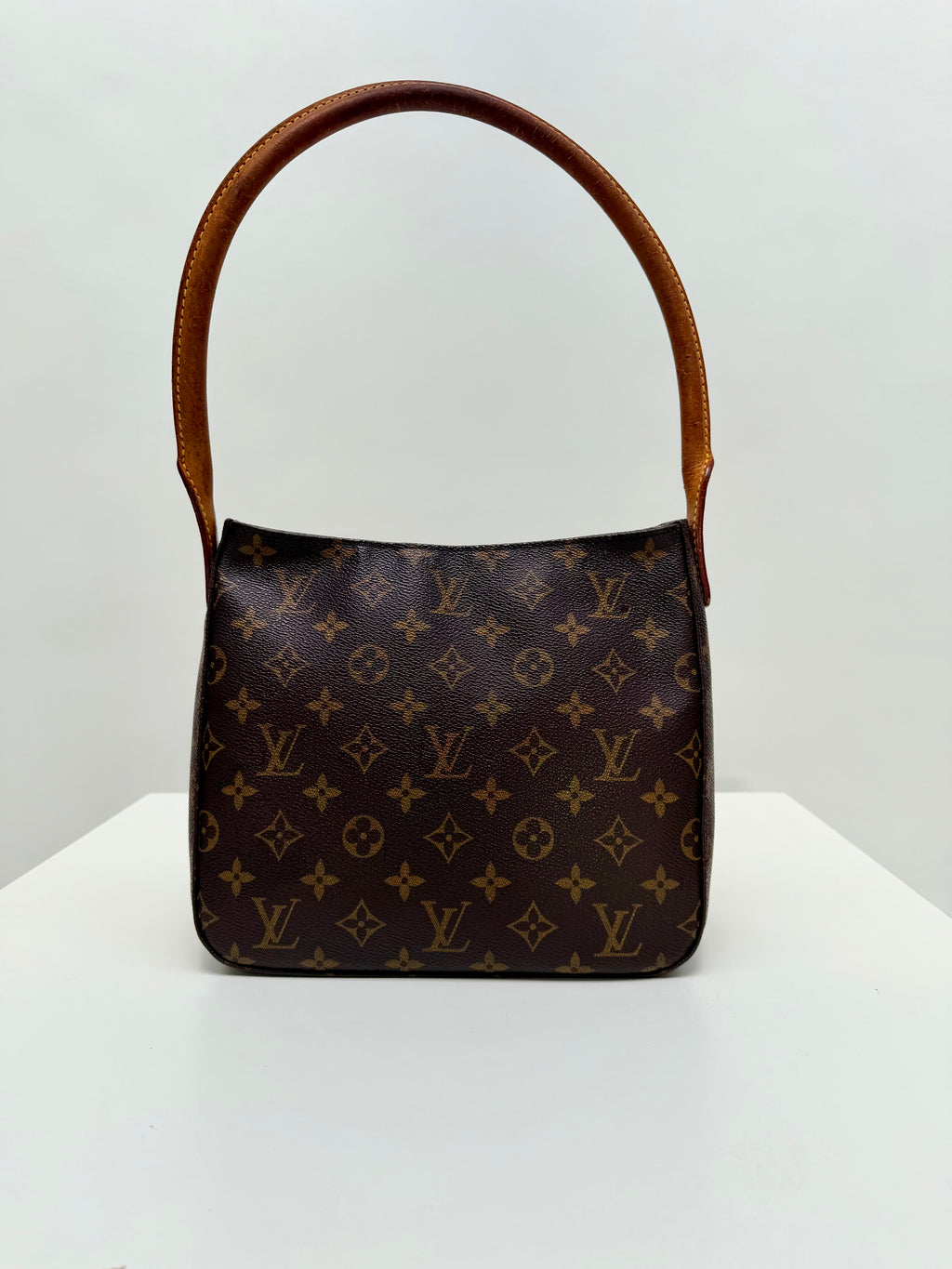 Louis Vuitton Looping MM Monogram Shoulder Bag