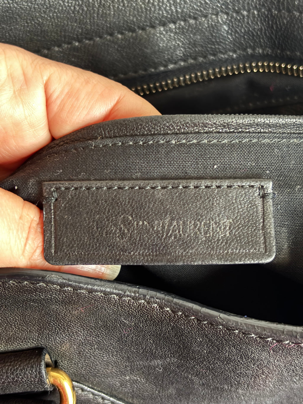 Saint Laurent Chyc Black Leather Handbag