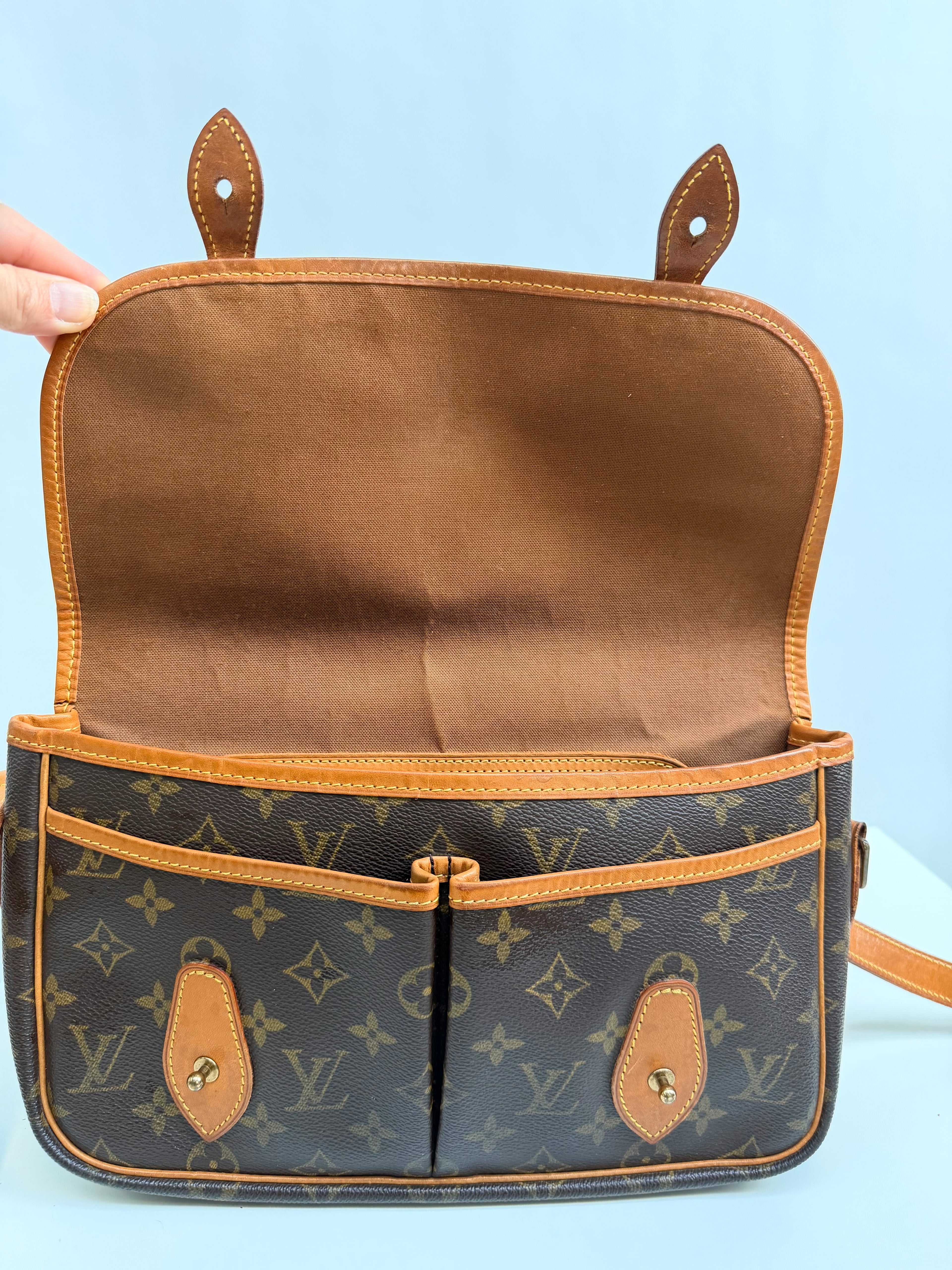 Louis Vuitton Gibecière MM Brown Monogram Crossbody Bag