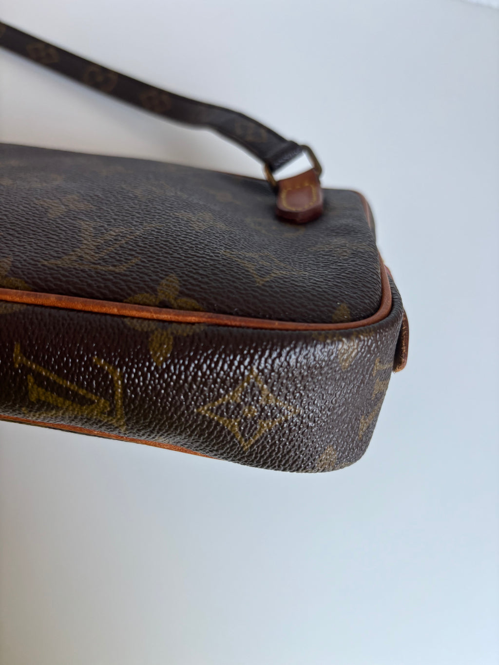 Louis Vuitton Pochette Marly Monogram Vintage 80s Brown Crossbody Bag