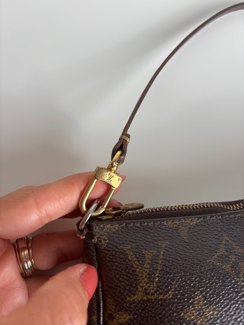 Louis Vuitton Pochette Accessoires Monogram Canvas Handbag