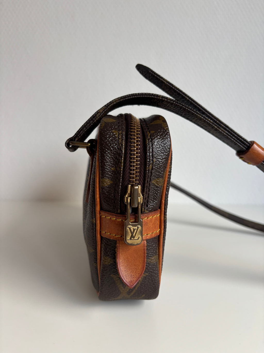 Louis Vuitton Pochette Marly Monogram Vintage 80s Brown Crossbody Bag