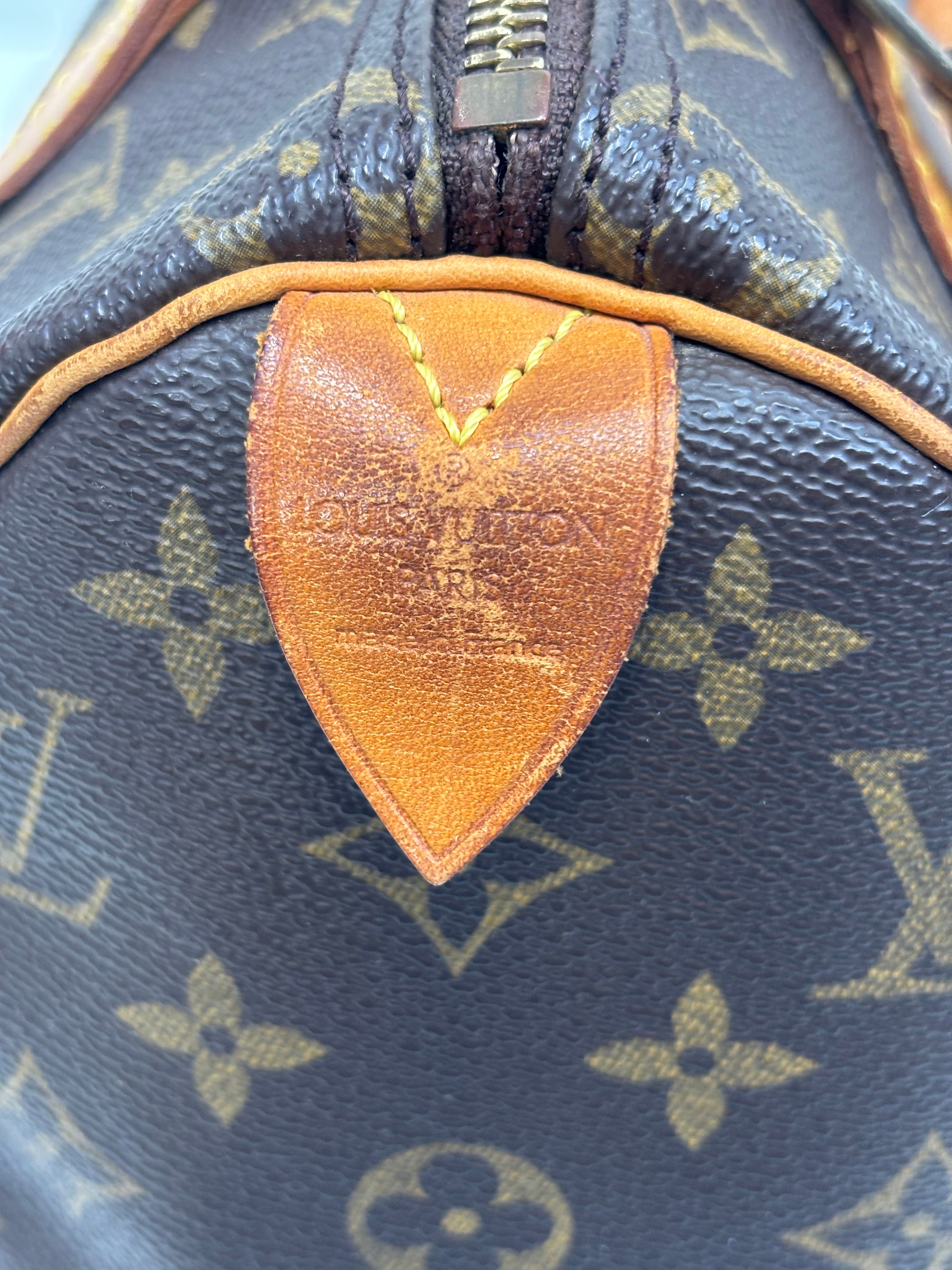 Louis Vuitton Speedy 25 Monogram 2001 Made in France Timeless Vintage Classic