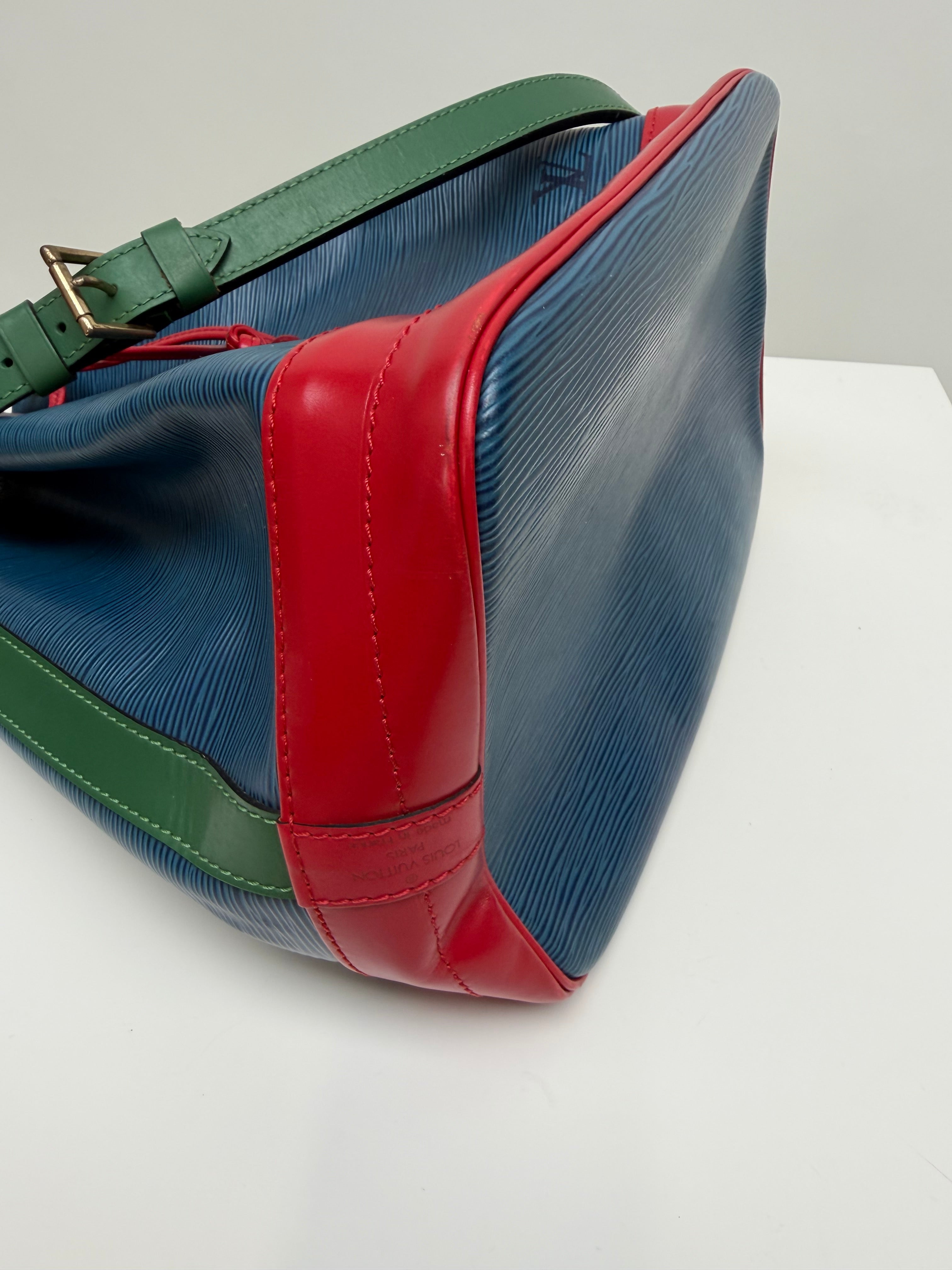 Louis Vuitton Noé Epi Leather Shoulder Bag Blue Multicolor