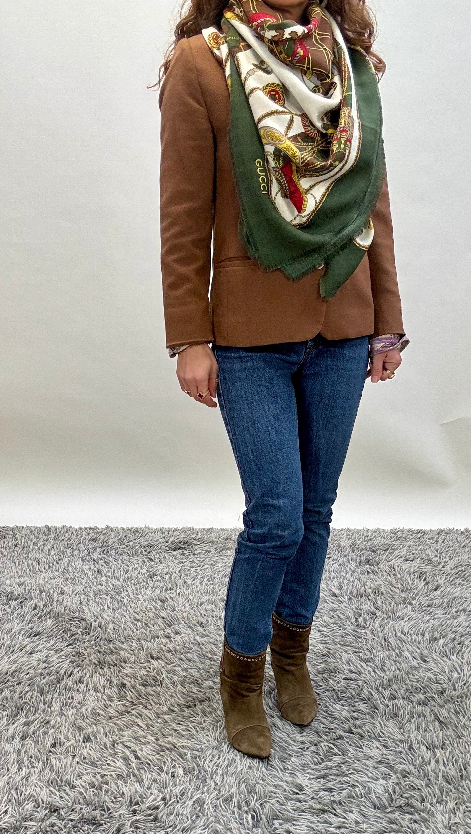 Gucci Luxury Oversized Wool Silk Scarf 135x135 Green Brown