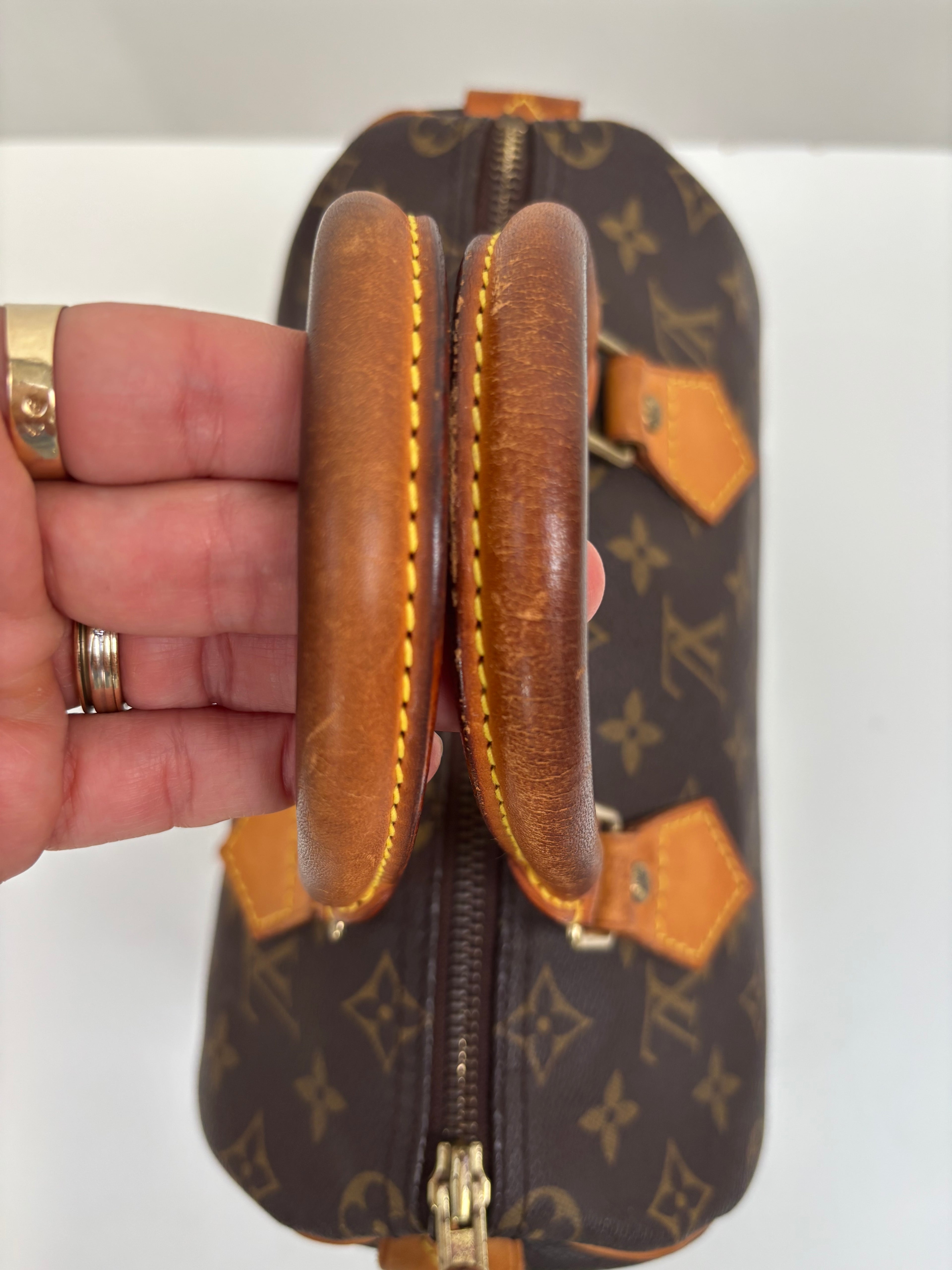 Louis Vuitton Speedy 25 Monogram 2001 Made in France Timeless Vintage Classic