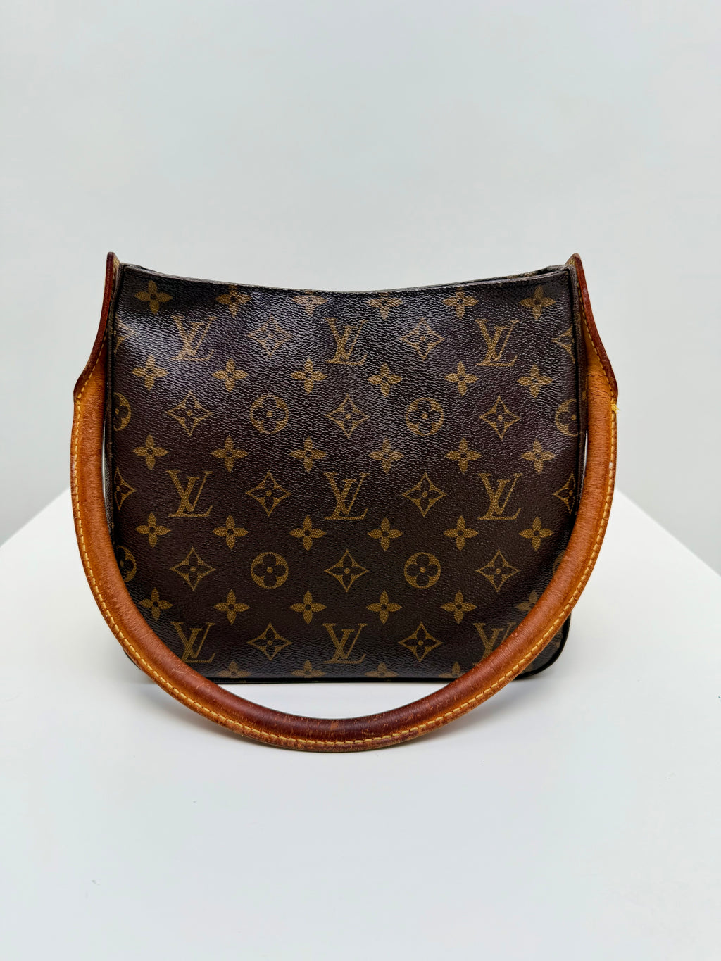 Louis Vuitton Looping MM Monogram Shoulder Bag