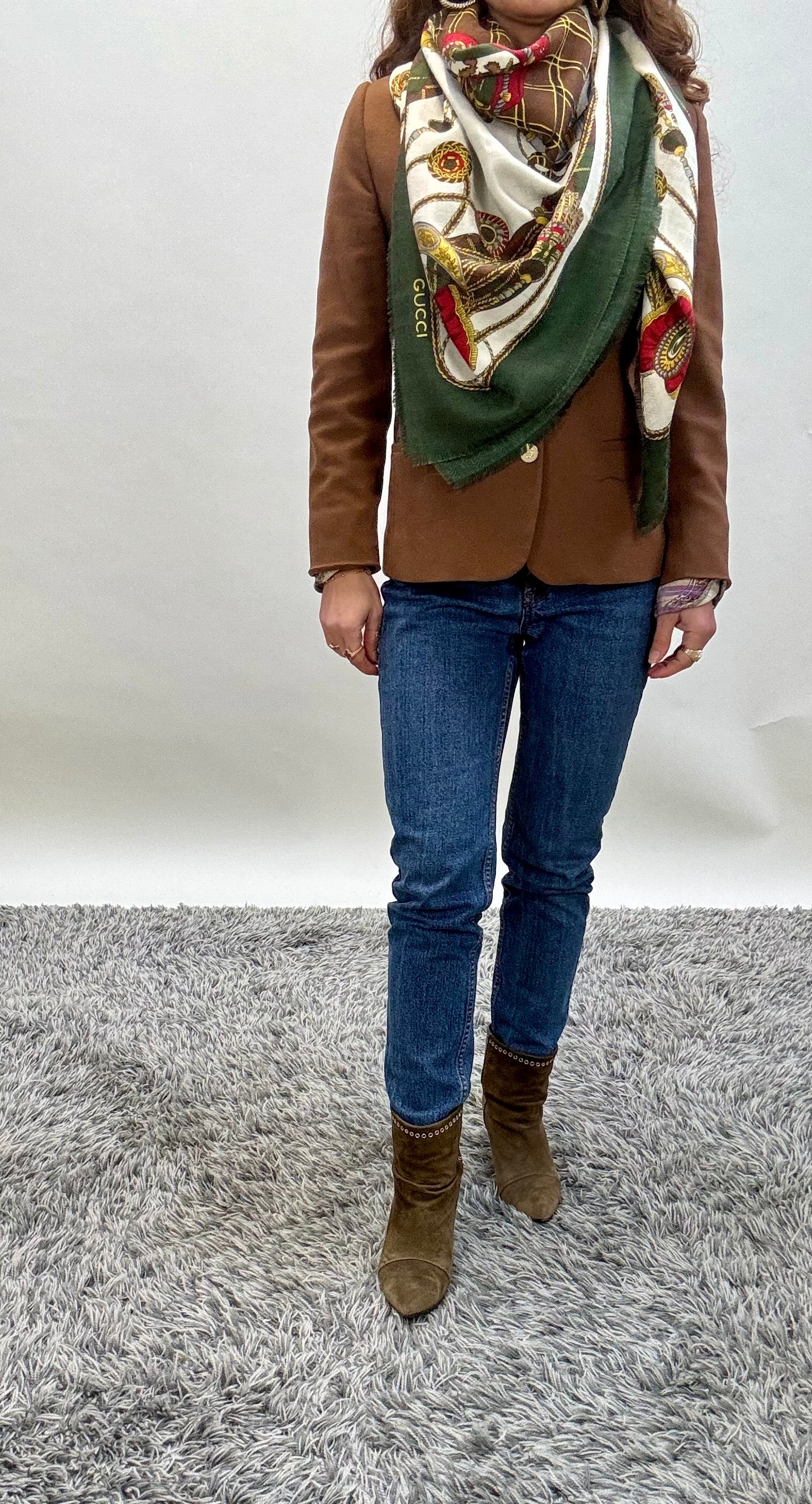 Gucci Luxury Oversized Wool Silk Scarf 135x135 Green Brown