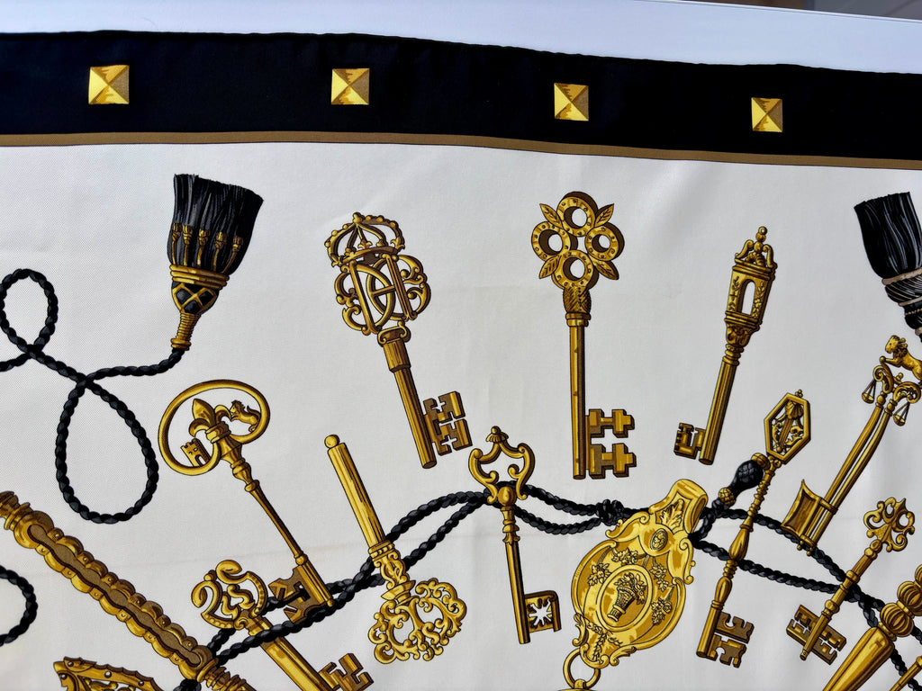 Hermès Les Clés Silk Scarf 90x90 Black Gold Vintage Carré Designer Luxury Key Motif