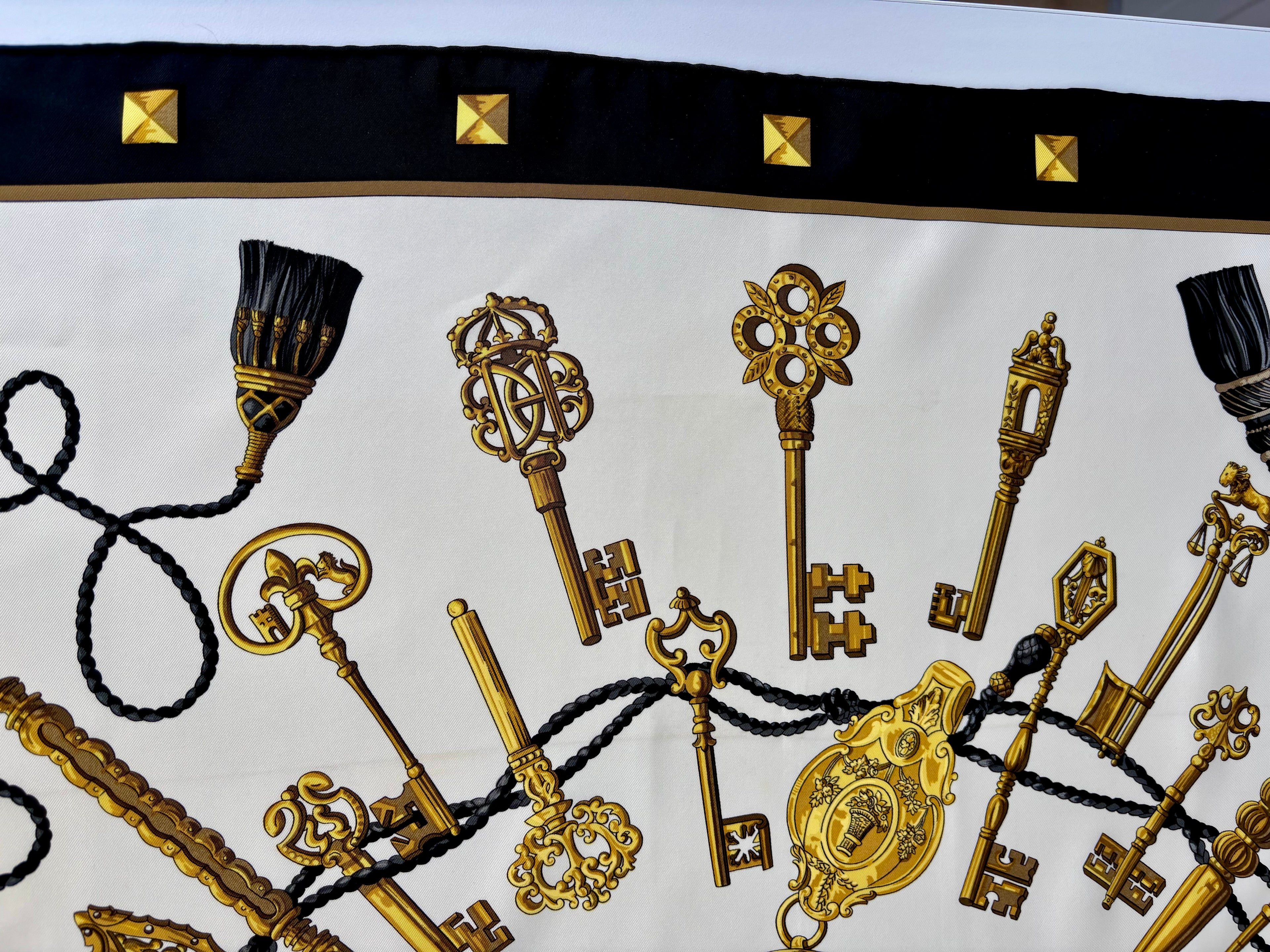 Hermès Les Clés Silk Scarf 90x90 Black Gold Vintage Carré Designer Luxury Key Motif