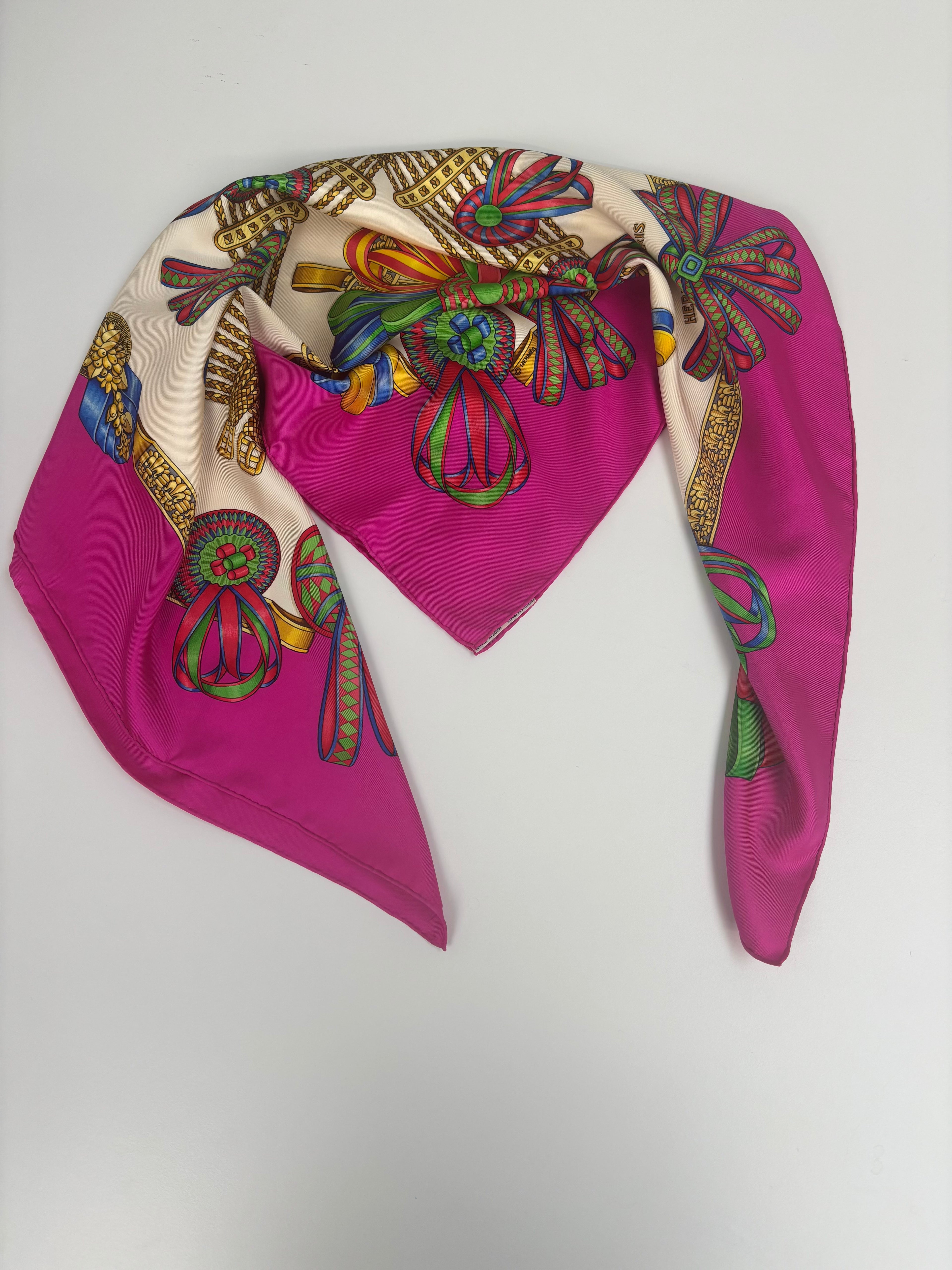 Hermès Vintage Silk Carré 90 Scarf Fuchsia Pink Multicolor Print