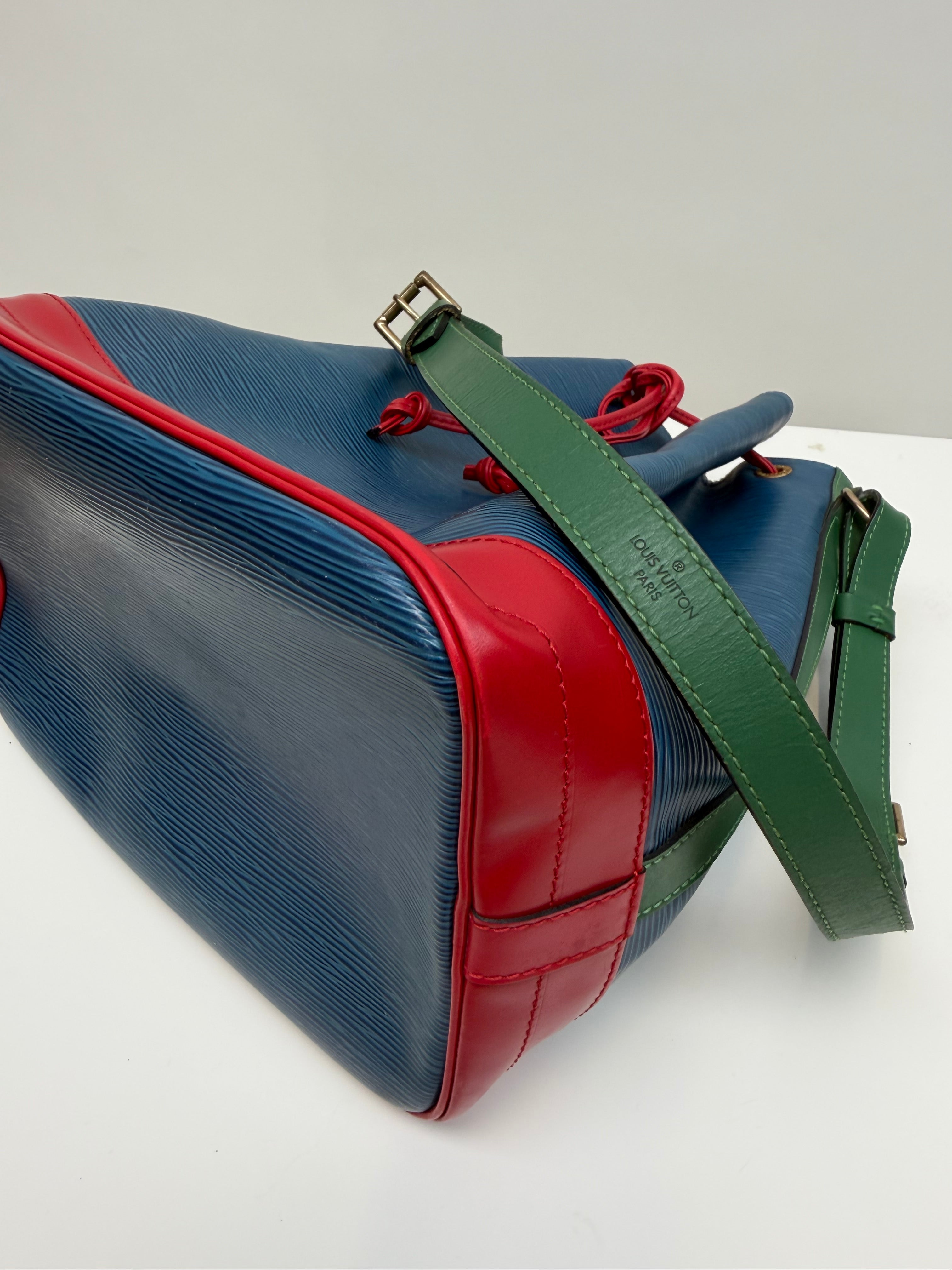 Louis Vuitton Noé Epi Leather Shoulder Bag Blue Multicolor