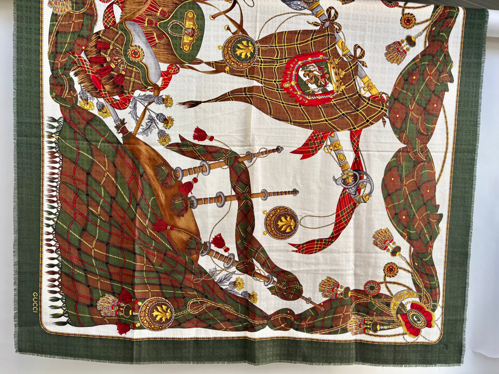 Gucci Luxury Oversized Wool Silk Scarf 135x135 Green Brown