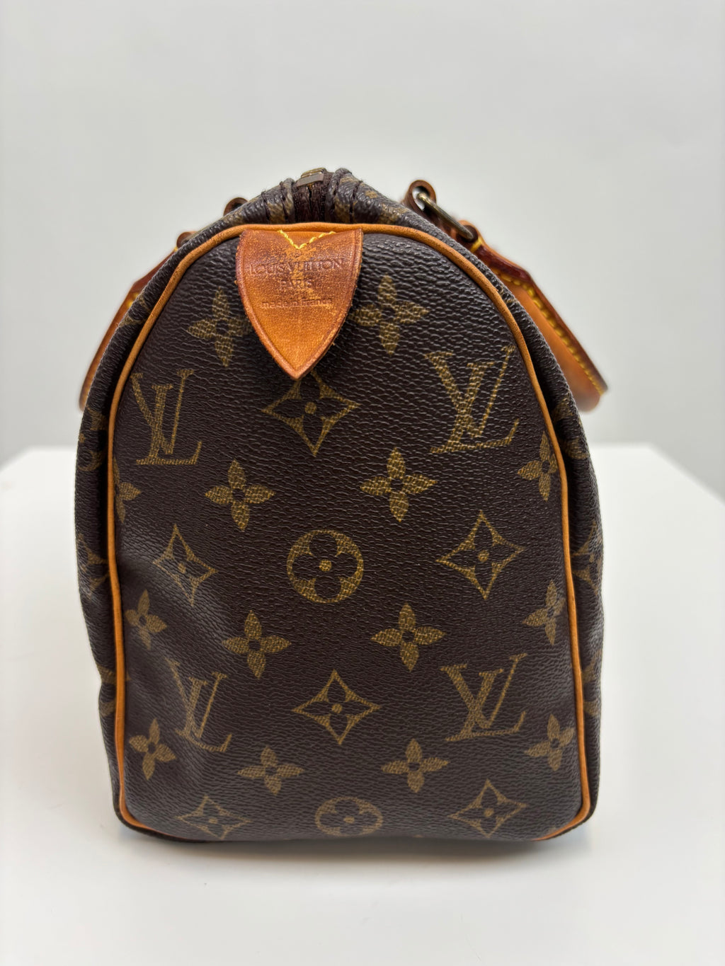 Louis Vuitton Speedy 25 Monogram 2001 Made in France Timeless Vintage Classic