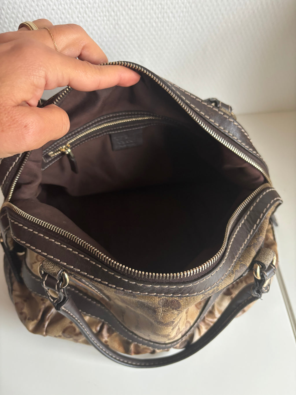 Gucci Vintage 90s Brown Handbag