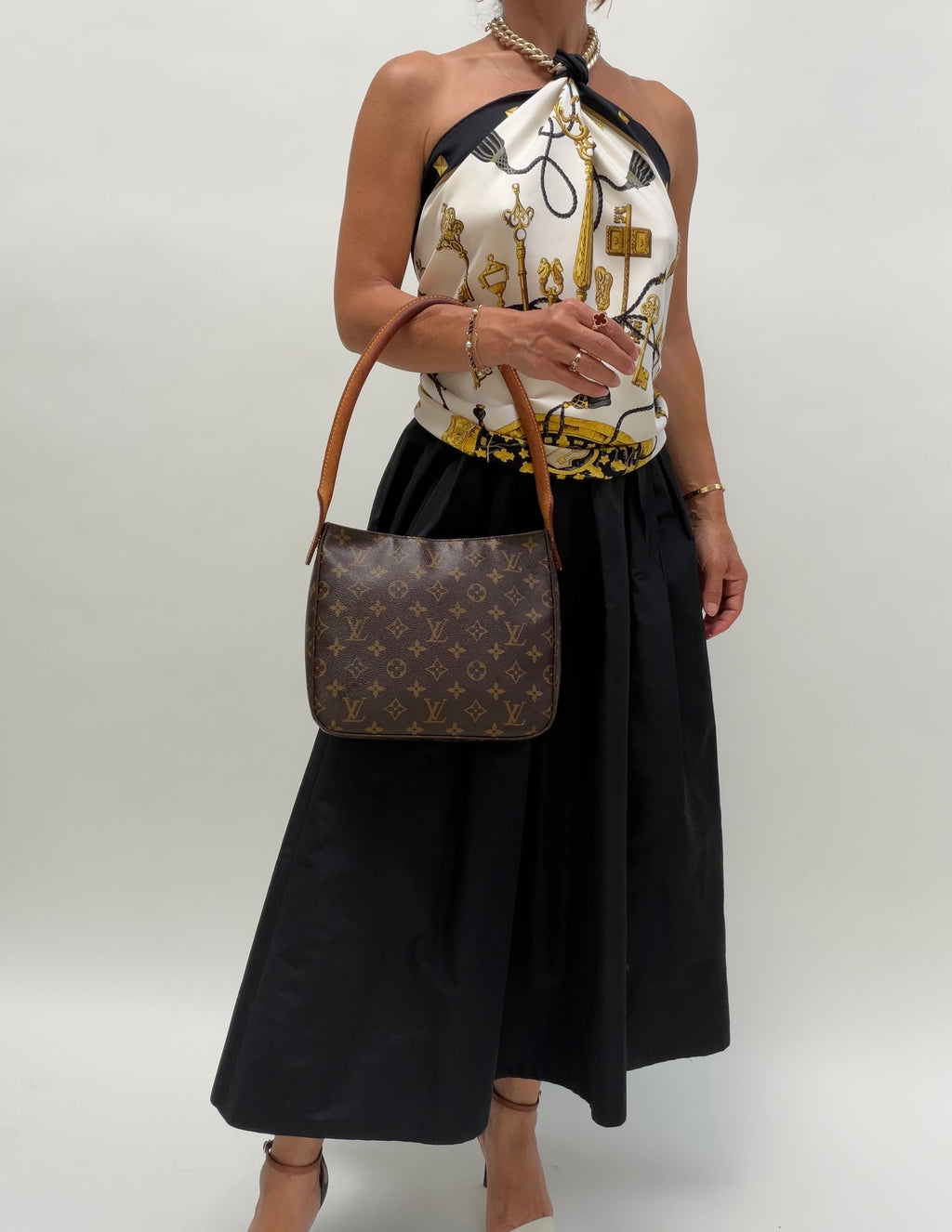 Louis Vuitton Looping MM Monogram Shoulder Bag