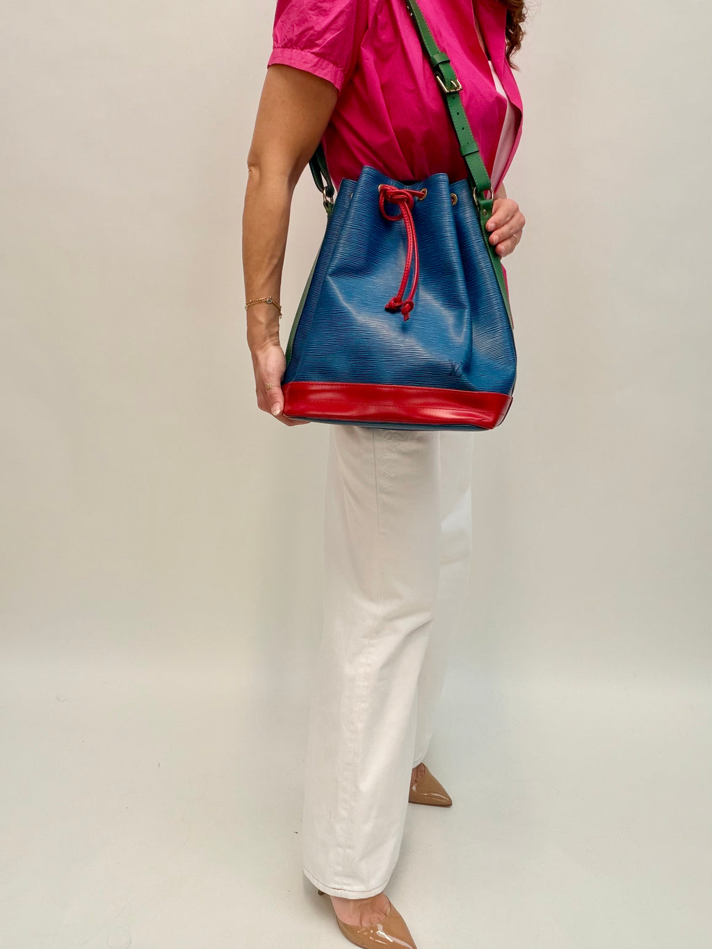 Louis Vuitton Noé Epi Leather Shoulder Bag Blue Multicolor