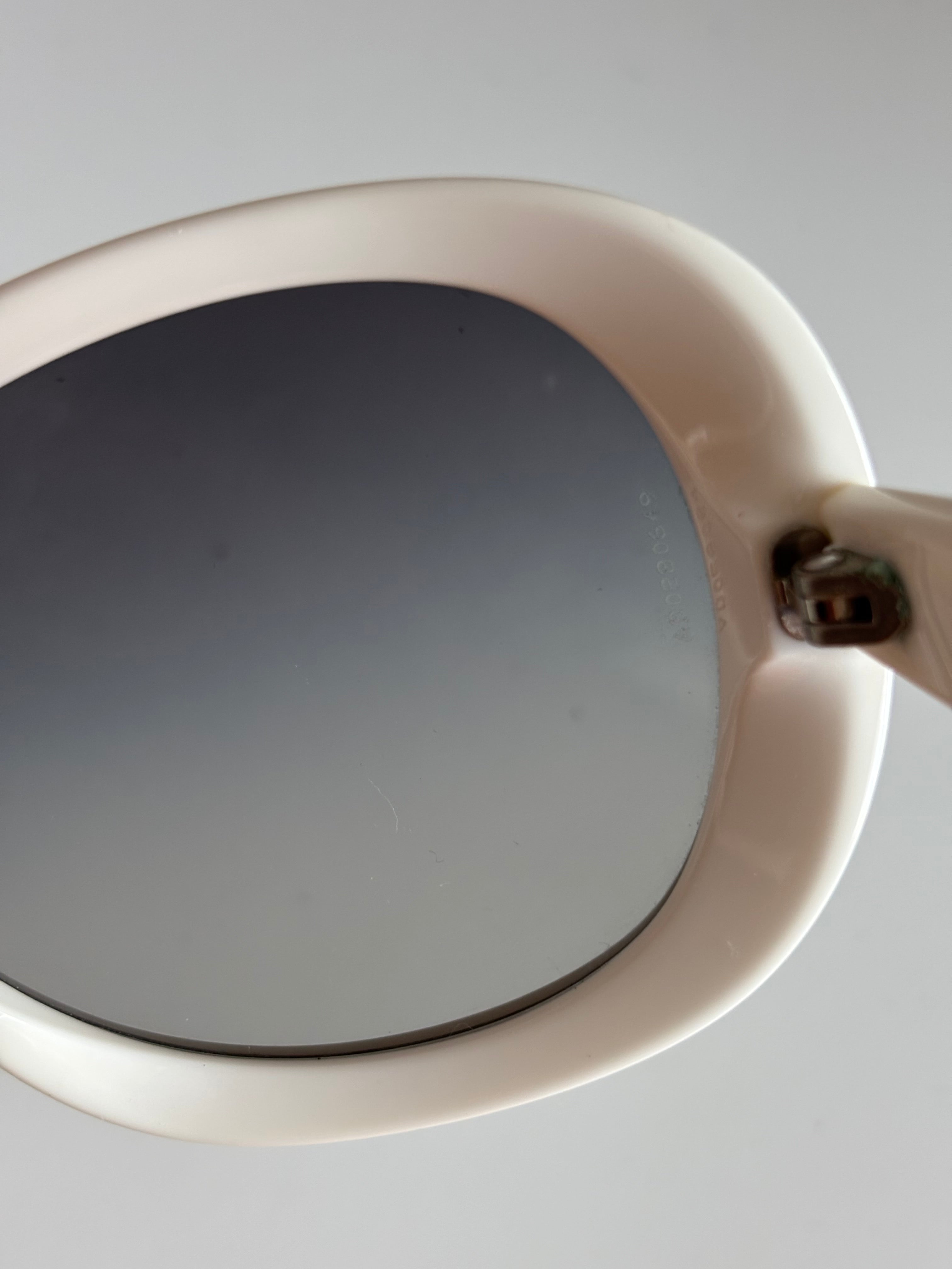 Dolce & Gabbana White Vintage Sunglasses – Iconic 90s Design
