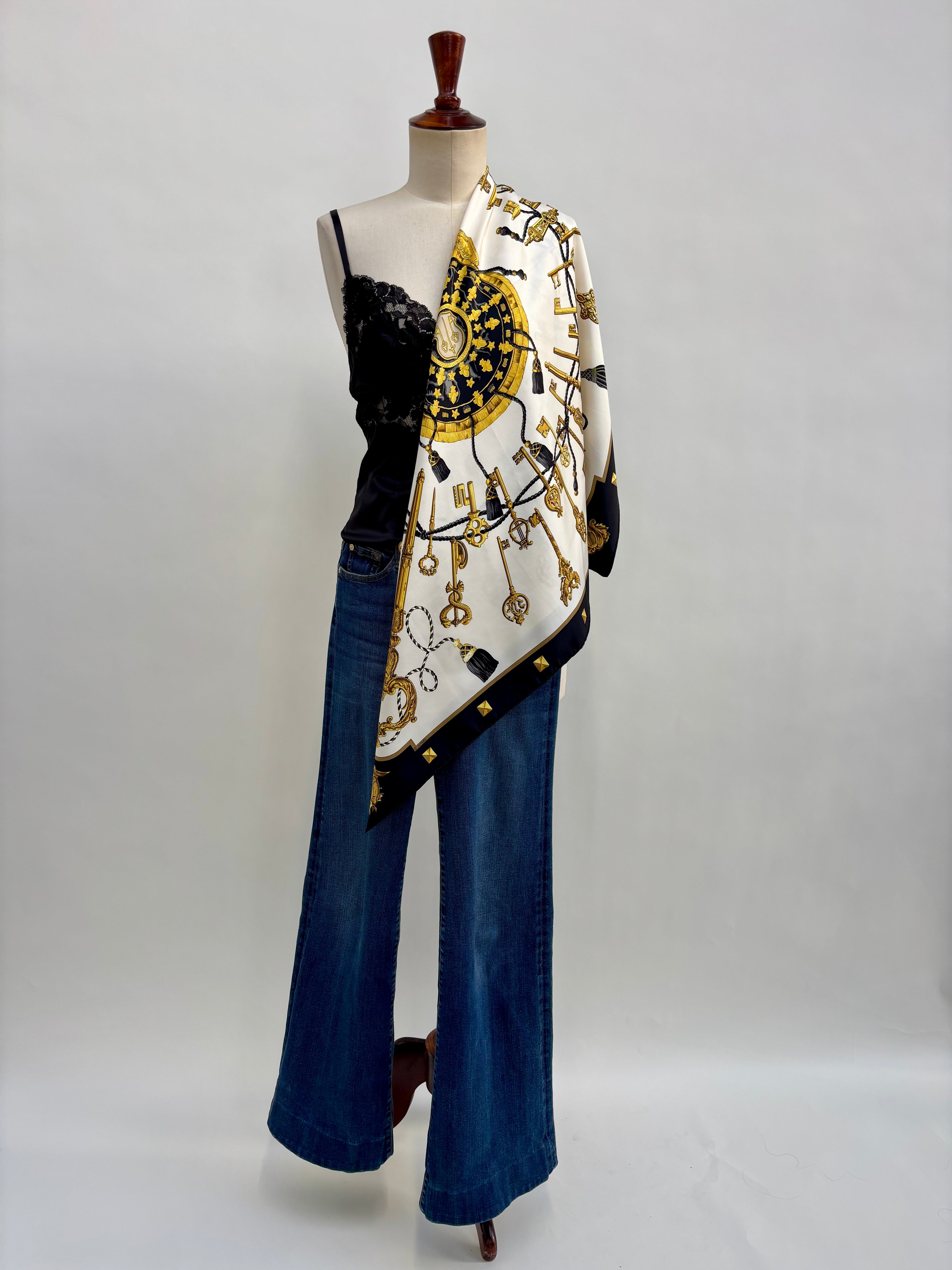 Hermès Les Clés Silk Scarf 90x90 Black Gold Vintage Carré Designer Luxury Key Motif